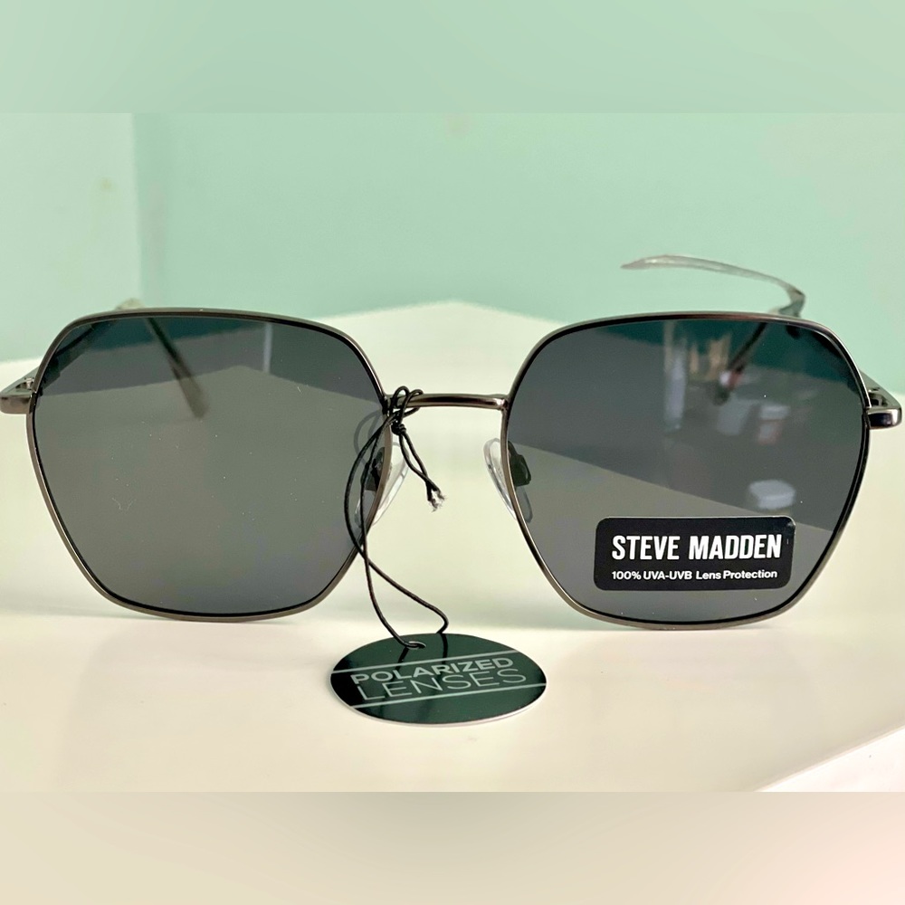 NWT Steve Madden sunglasses